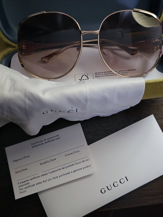 Womens Gucci oversize sunglasses main image 8